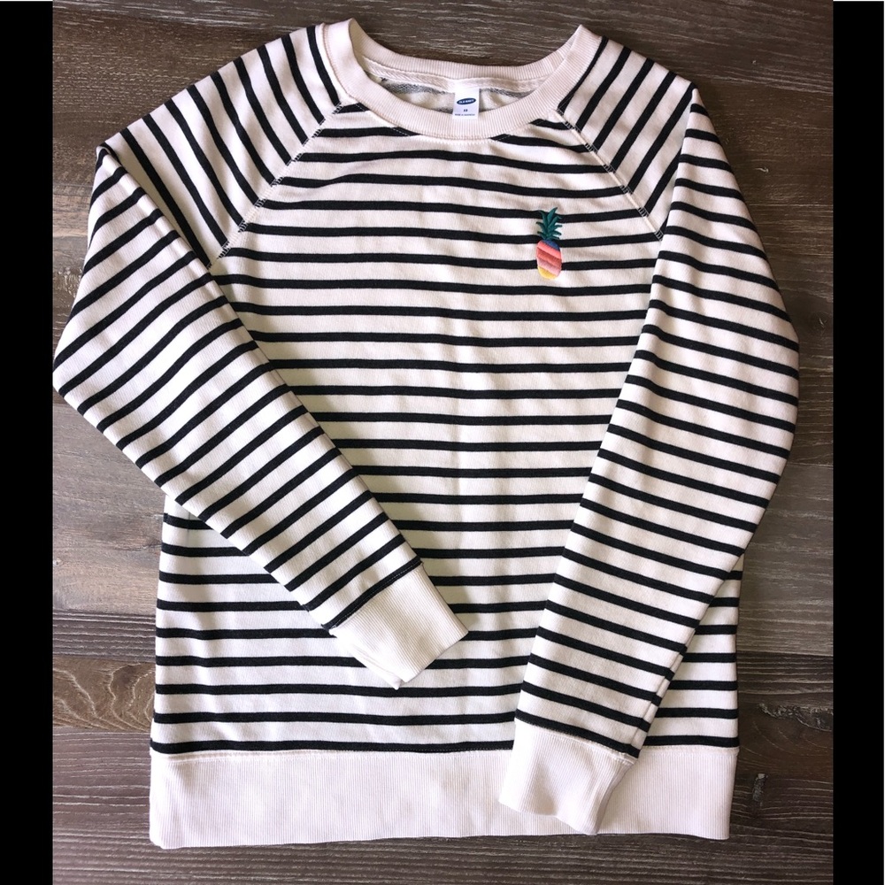 Old Navy Pineapple Summer Long sleeve/Sweatshirt